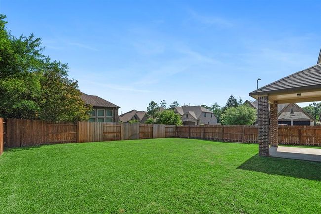 You will love the size of this yard! | Image 40