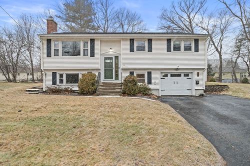15 Jackson Ln, Millbury, MA, 01527-3313 | Card Image