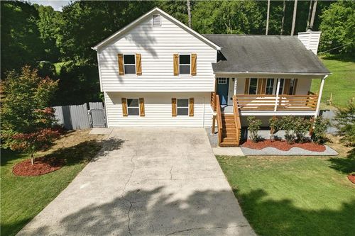 4996 Hunters Cove Dr, Acworth, GA, 30101-4879 | Card Image