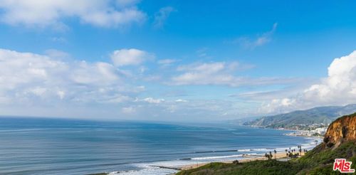 15241 Via De Las Olas, Pacific Palisades, CA, 90272 | Card Image