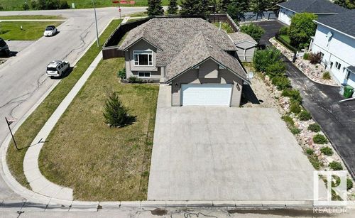 916 62a St, Edson, AB, T7E1Y6 | Card Image