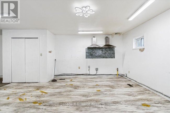 29 Wellington St, Home with 0 bedrooms, 0 bathrooms and 6 parking in Port Burwell ON | Image 15