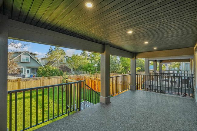 15438 Goggs Avenue, House other with 6 bedrooms, 4 bathrooms and 4 parking in White Rock BC | Image 35