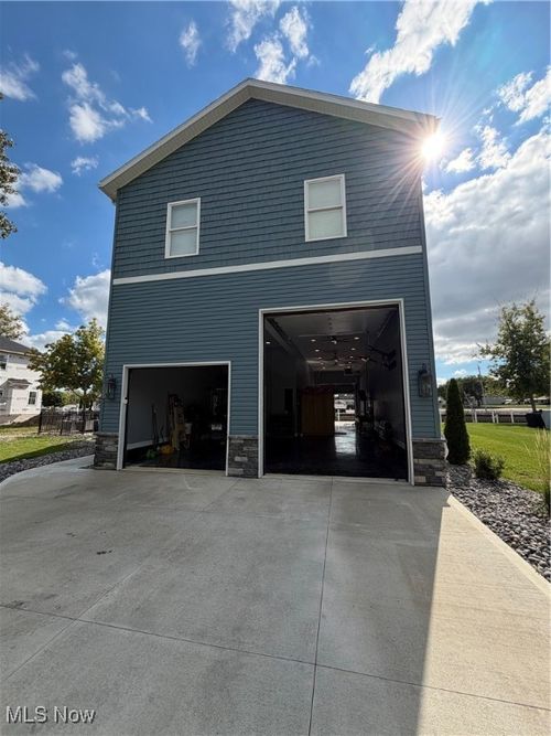 4690 E Johnson Ave, Port Clinton, OH, 43452-3674 | Card Image