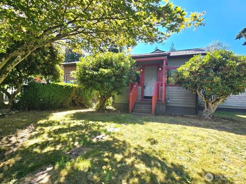 14337 Burke Ave N, Seattle, WA, 98133-7219 | Card Image