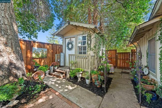 Side Yard Playroom | Image 29