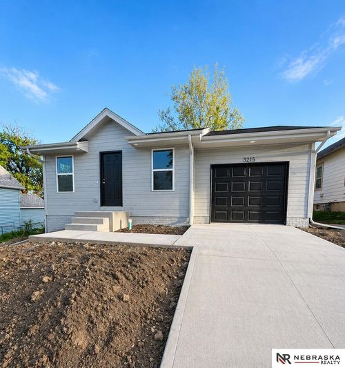 3215 Charles Street, Omaha, NE, 68131 | Card Image