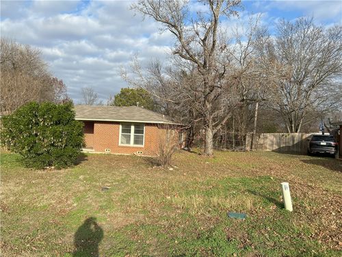 511 N Robinson Dr, Robinson, TX, 76706-5305 | Card Image