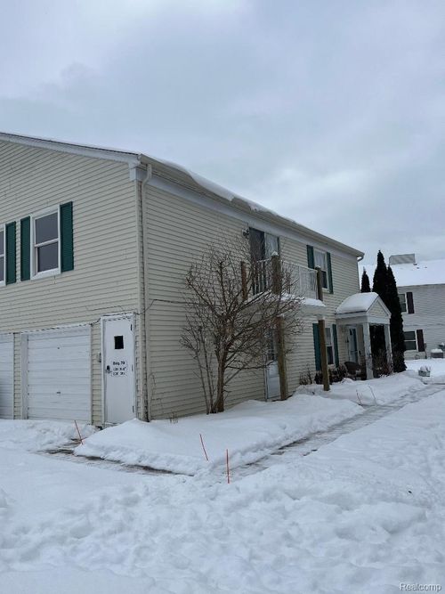 3201 Heatherstone Ct, Lake Orion, MI, 48360-1721 | Card Image