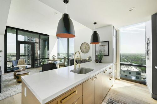 apt-1807-70 Rainey St, Austin, TX, 78701-4744 | Card Image
