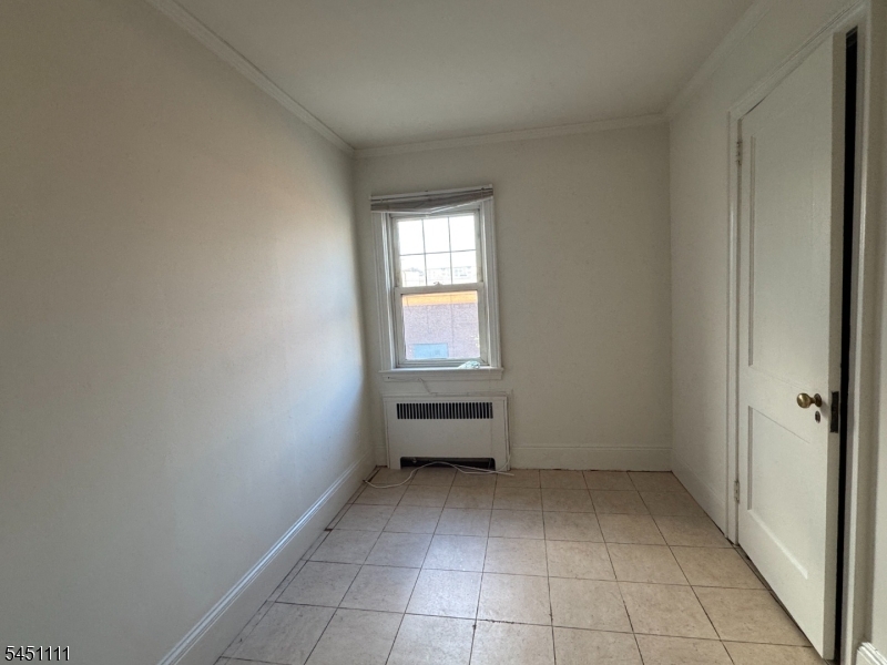 Residential Lease in Linden City 3