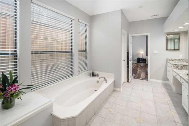 4315 Creekmeadow Dr, House other with 4 bedrooms, 3 bathrooms and null parking in Dallas TX | Image 23