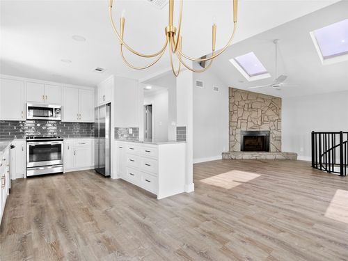 1322 Oahu Dr, Tiki Island, TX, 77554-6178 | Card Image