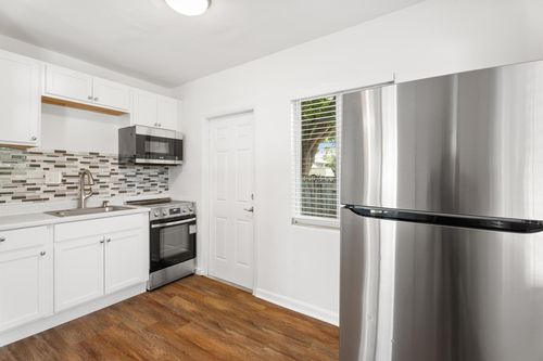 402-402 57th St, West Palm Beach, FL, 33407-2510 | Card Image