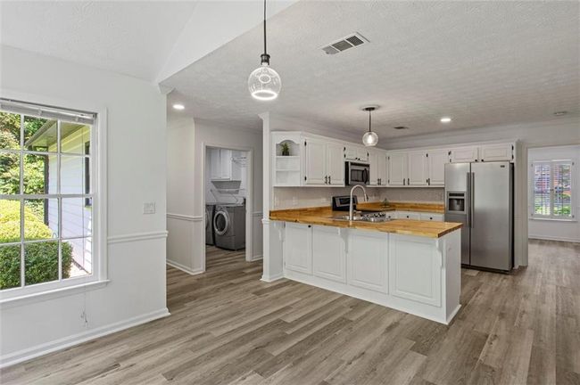 4220 Singing Post Ln Ne, House other with 5 bedrooms, 3 bathrooms and 2 parking in Roswell GA | Image 23