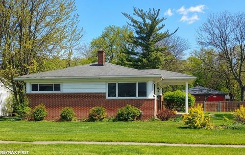 22324 Spitzley St, Clinton Twp, MI, 48035-4902 | Card Image