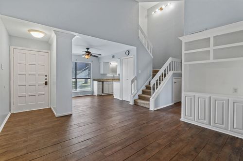 b-2101 Park Willow Ln, Arlington, TX, 76011-3246 | Card Image