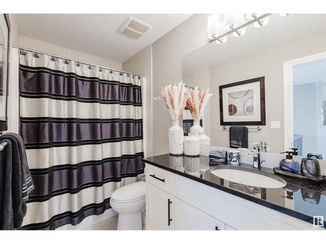 1109 176 St Sw, Home with 3 bedrooms, 3 bathrooms and 4 parking in Edmonton AB | Image 28