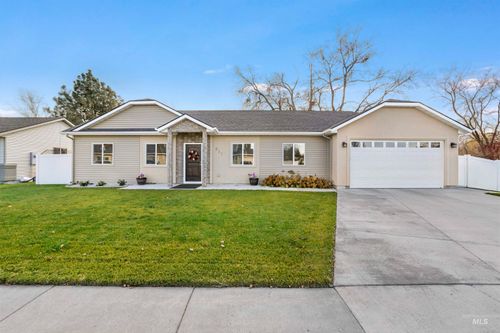 831 Lynx Dr, Jerome, ID, 83338-4025 | Card Image