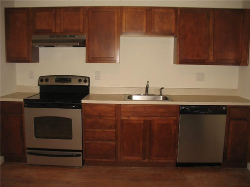 202-7 New St, Danbury, CT, 06810-6511 | Card Image