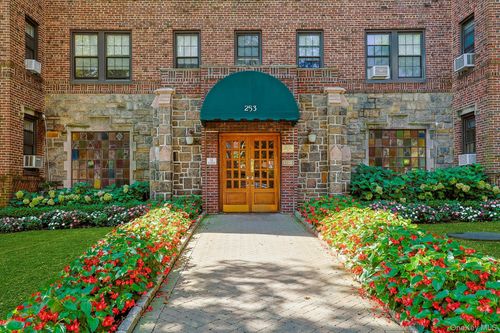 3e-253 Garth Rd, Scarsdale, NY, 10583-4021 | Card Image