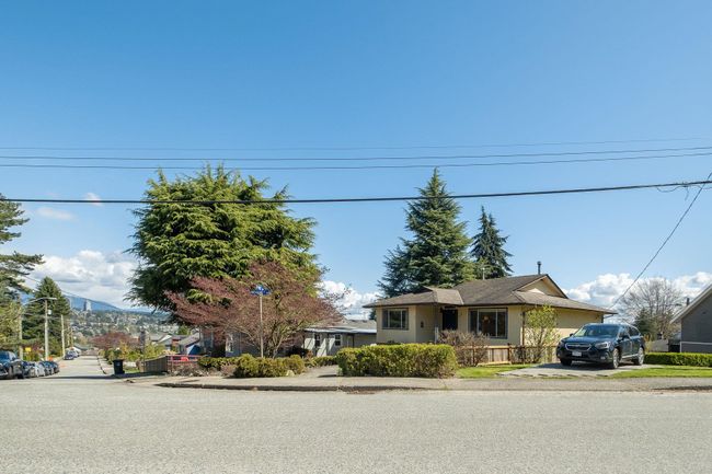 414 Richmond Street, House other with 3 bedrooms, 2 bathrooms and 1 parking in New Westminster BC | Image 27