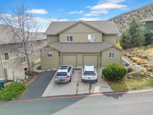 1696 Ne Lotus Dr, Bend, OR, 97701-5567 | Card Image