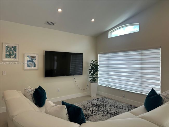 5020 Sw 154 Th Ave, House other with 4 bedrooms, 2 bathrooms and null parking in Miami FL | Image 14
