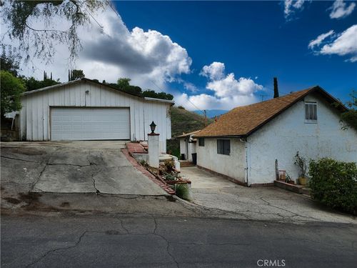 11860 West Trl, Sylmar, CA, 91342-6520 | Card Image