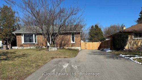 main-747 Glenforest St, Oshawa, ON, L1J5E9 | Card Image