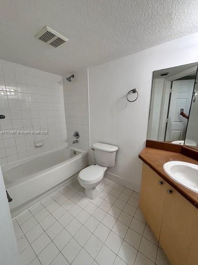 APT-101 - 4190 San Marino Blvd, Condo with 2 bedrooms, 2 bathrooms and null parking in West Palm Beach FL | Image 14