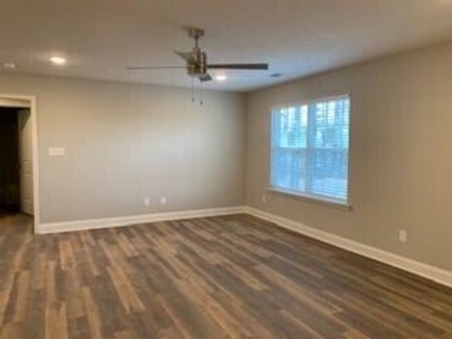 living room | Image 4