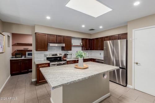 1041 E Garnet Ave, Mesa, AZ, 85204-5810 | Card Image