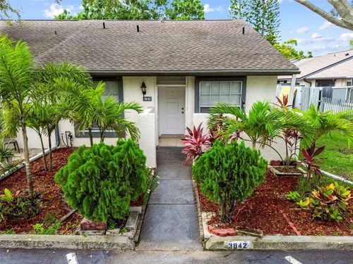 3842 La Costa Ln, LARGO, FL, 33771-2762 | Card Image