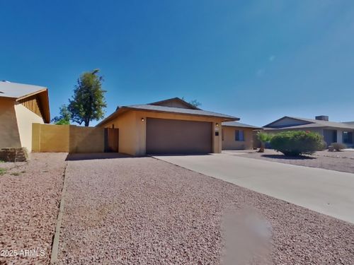 3822 W Mauna Loa Ln, Phoenix, AZ, 85053-4539 | Card Image