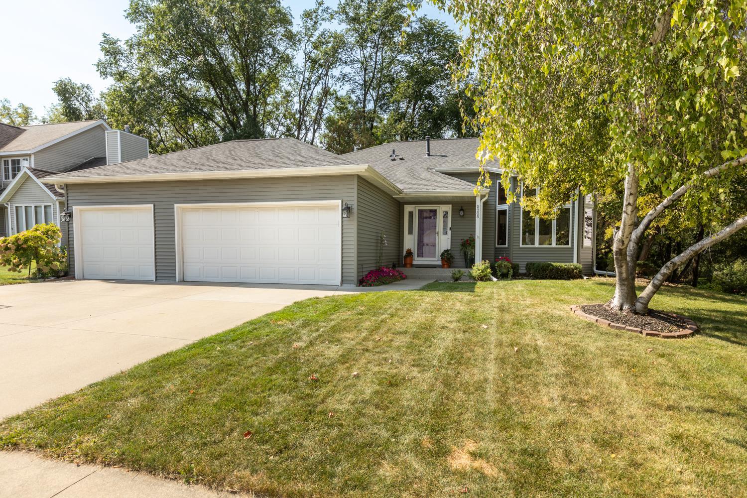 Castlewood Ln, Rochester, MN 55901