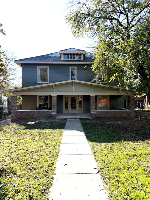 c-615 W Oak Street, Denton, TX, 76201 | Card Image