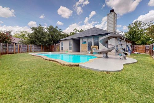 2403 Willow Way, Round Rock, TX, 78664-7761 | Card Image
