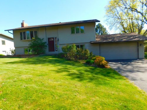 931 Dawn Ave, Shoreview, MN, 55126-6404 | Card Image