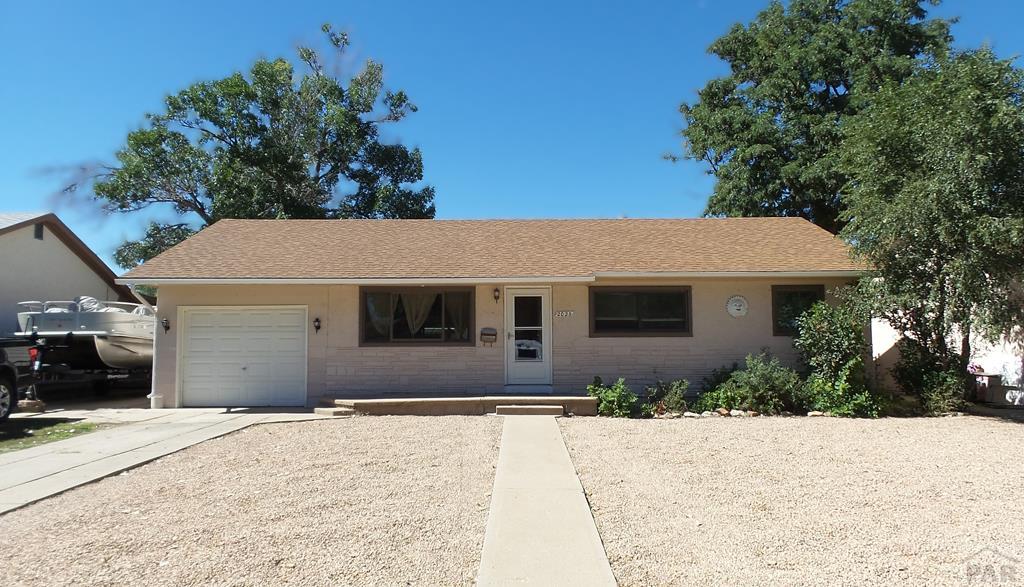 Ridgewood Ln, Pueblo, CO 81005