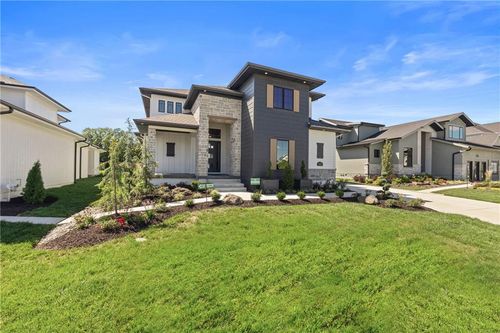 17012 Rosehill St, Overland Park, KS, 66221-8402 | Card Image