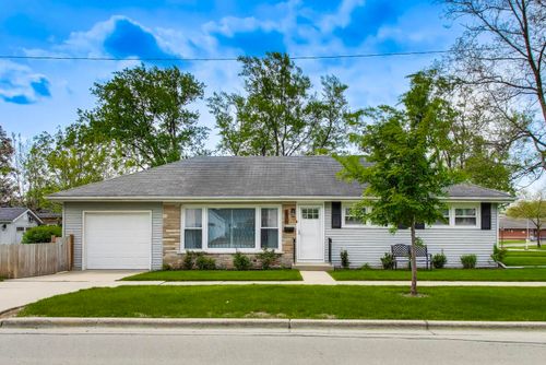 321 N Fairview Ave, Mount Prospect, IL, 60056-2325 | Card Image