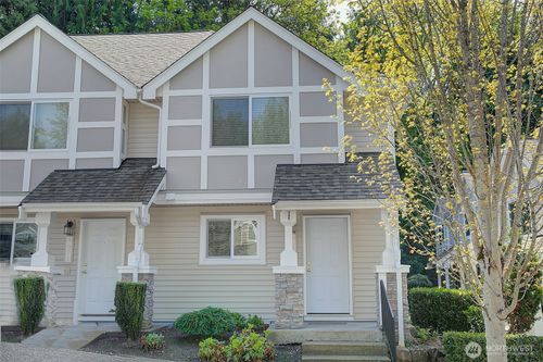 6689 Se Cougar Mountain Way, Bellevue, WA, 98006-5608 | Card Image