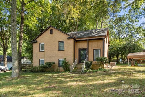 5008 The Plz, Charlotte, NC, 28215-2046 | Card Image