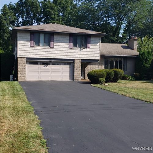 663 Cayuga Dr, Lewiston, NY, 14092-1801 | Card Image