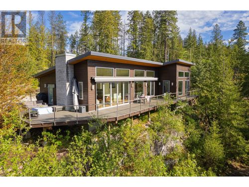 17246 Pilot Bay Rd, Central Kootenay Rd Rural, BC, V0B1X0 | Card Image