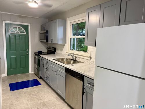 4-163 Echo Lake Rd, Watertown, CT, 06795-2622 | Card Image