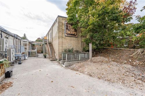 upper-8 Spring St, Saint Jacobs, ON, N0B2N0 | Card Image