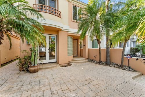 609 21st St, Huntington Beach, CA, 92648-3318 | Card Image