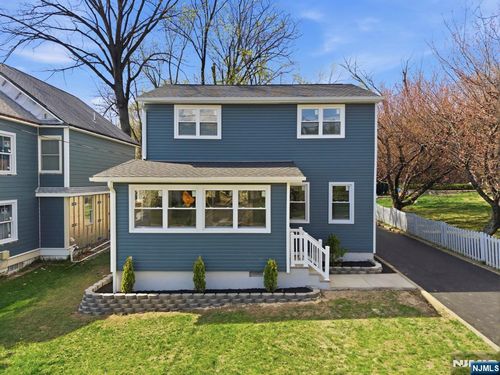 59 Erie Ave, Midland Park, NJ, 07432-1913 | Card Image